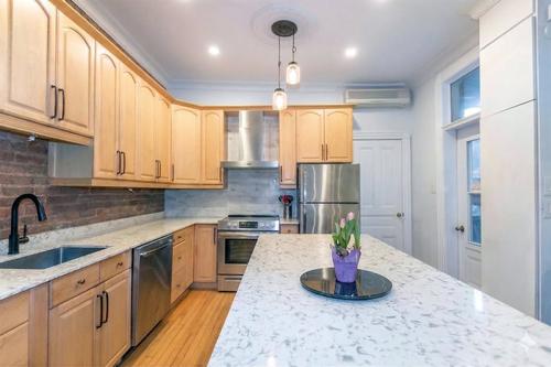 4 bedrooms apartment for rent in Montreal - Le Plateau-Mont-Royal — photo 5