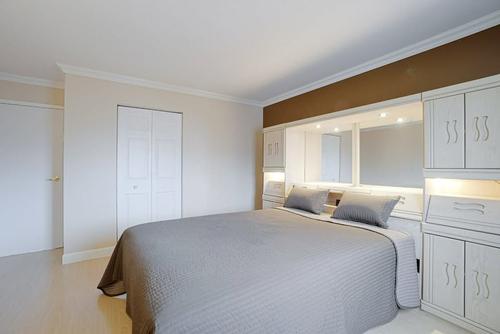 3 bedrooms apartment for rent in Laval — photo 10