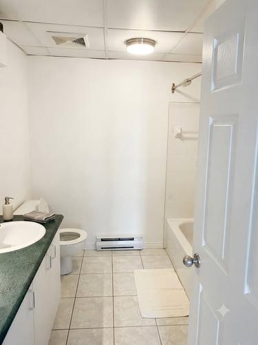 3 bedrooms apartment for rent in Sherbrooke — photo 10