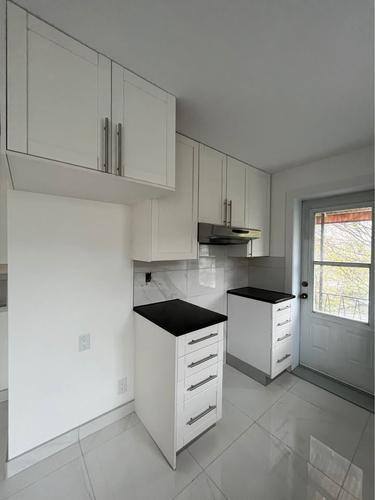 3 bedrooms apartment for rent in Laval — photo 17