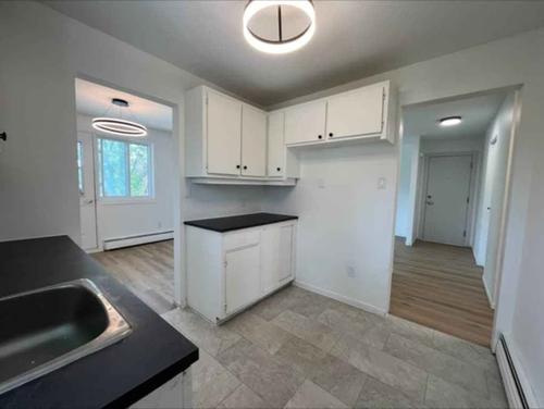 2 bedrooms apartment for rent in Sherbrooke — photo 2