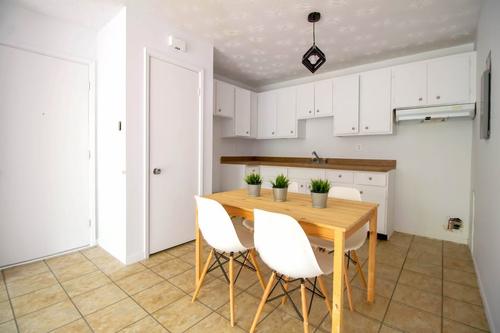 2 bedrooms apartment for rent in Sherbrooke — photo 2