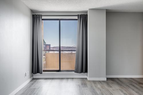 2 bedrooms apartment for rent in Montreal - Ville-Marie — photo 5