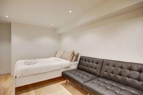 5 bedrooms apartment for rent in Montreal - Le Plateau-Mont-Royal — photo 3