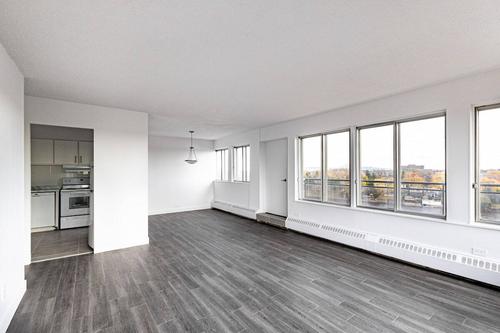 2 bedrooms apartment for rent in Laval — photo 10