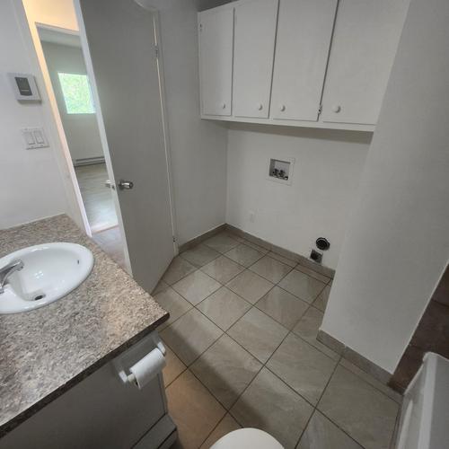 2 bedrooms apartment for rent in Sherbrooke — photo 8