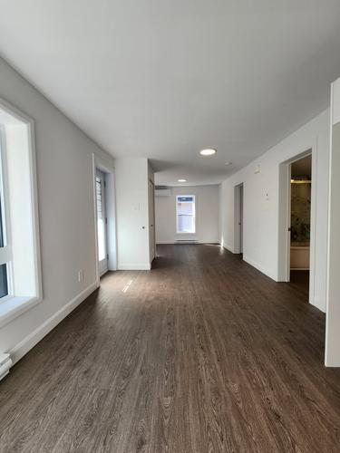 2 bedrooms apartment for rent in Sherbrooke — photo 14