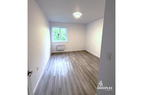 2 bedrooms apartment for rent in Sherbrooke — photo 12