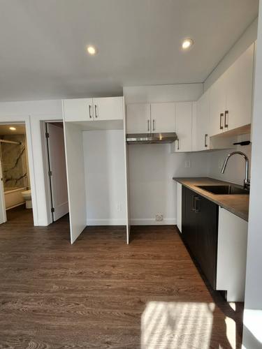 2 bedrooms apartment for rent in Sherbrooke — photo 10