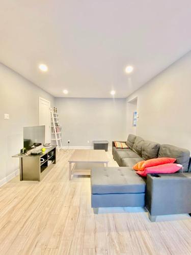 3 bedrooms apartment for rent in Laval — photo 3