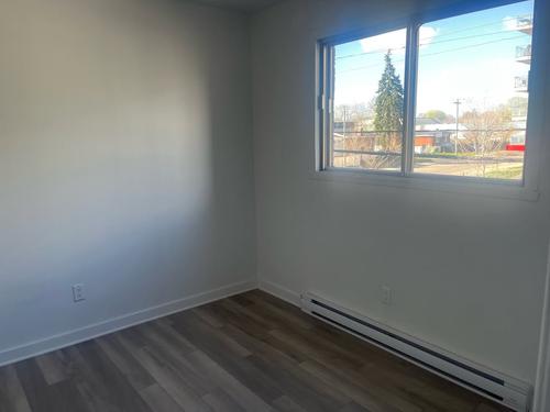 2 bedrooms apartment for rent in Laval — photo 6