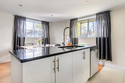 2 bedrooms apartment for rent in Laval — photo 5