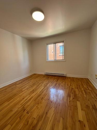 2 bedrooms apartment for rent in Laval — photo 7