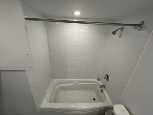 2 bedrooms apartment for rent in Laval — photo 9