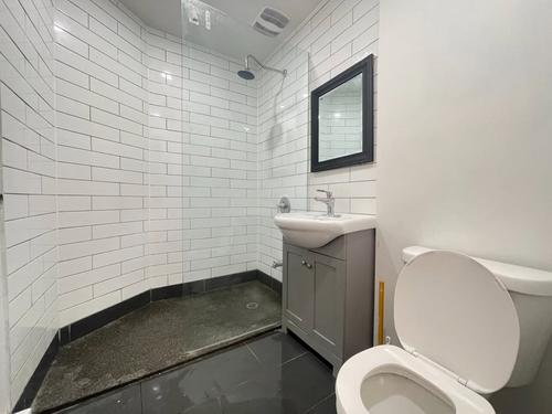 5 bedrooms apartment for rent in Montreal - Le Plateau-Mont-Royal — photo 13