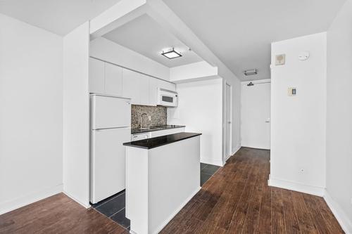 Studio for rent in Montreal - Ville-Marie — photo 2