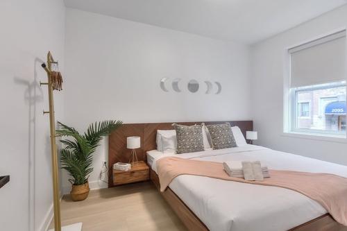 Appartement de 2 chambres à louer à Montreal - Ville-Marie — photo 2