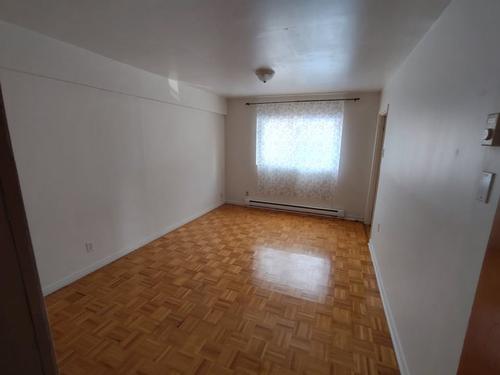 2 bedrooms apartment for rent in Laval — photo 7