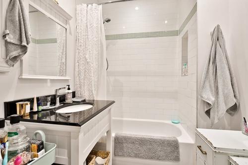 5 bedrooms apartment for rent in Montreal - Ville-Marie — photo 4