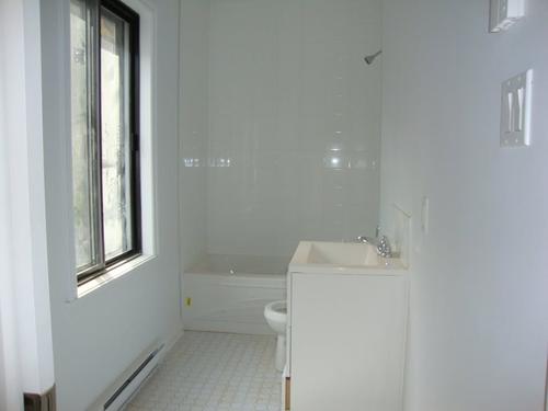 2 bedrooms apartment for rent in Montreal - Ville-Marie — photo 3