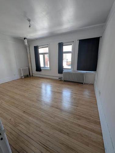 2 bedrooms apartment for rent in Sherbrooke — photo 5