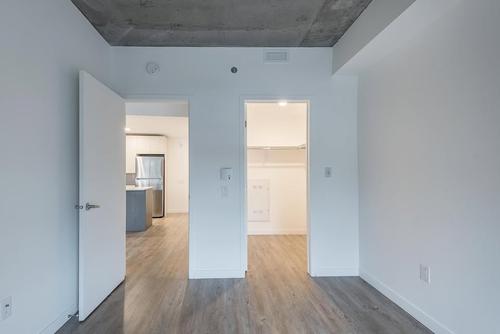 2 bedrooms apartment for rent in Laval — photo 9