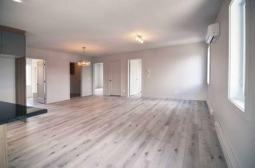 3 bedrooms apartment for rent in Sherbrooke — photo 13