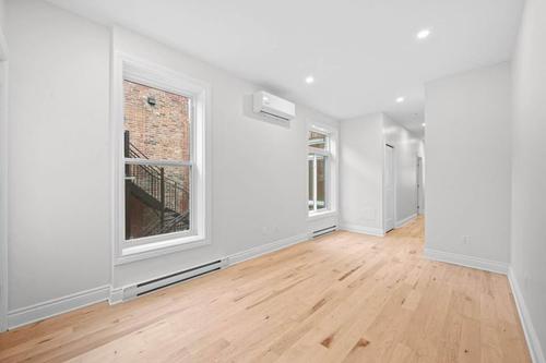 2 bedrooms apartment for rent in Montreal - Le Plateau-Mont-Royal — photo 11