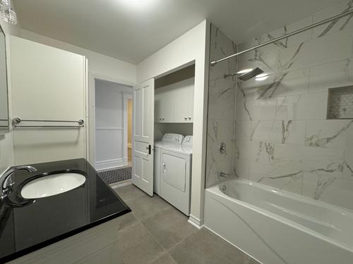 4 bedrooms apartment for rent in Montreal - Ahuntsic-Cartierville — photo 13