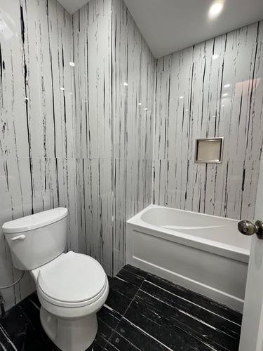 5 bedrooms apartment for rent in Montreal - Le Plateau-Mont-Royal — photo 16