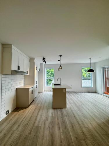 2 bedrooms apartment for rent in Sherbrooke — photo 2