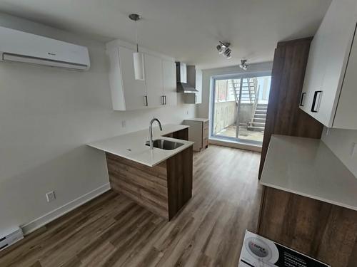Appartement de 2 chambres à louer à Longueuil — photo 2