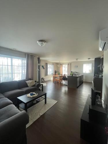 3 bedrooms apartment for rent in Sherbrooke — photo 3
