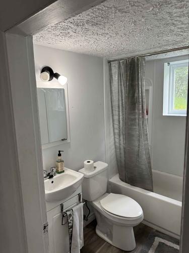 3 bedrooms apartment for rent in Sherbrooke — photo 3