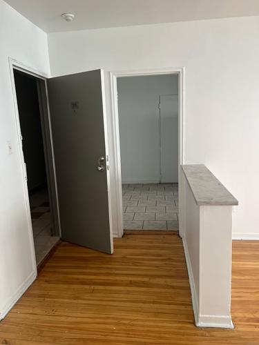 1 bedroom apartment for rent in Montreal - Saint-Laurent — photo 4