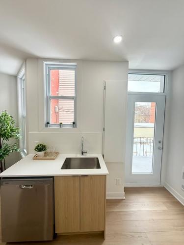 4 bedrooms apartment for rent in Montreal - Mercier–Hochelaga-Maisonneuve — photo 4