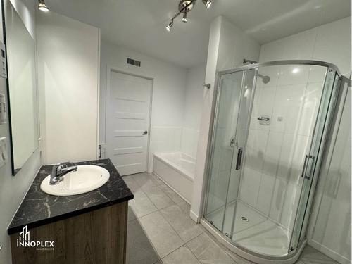 2 bedrooms apartment for rent in Sherbrooke — photo 8