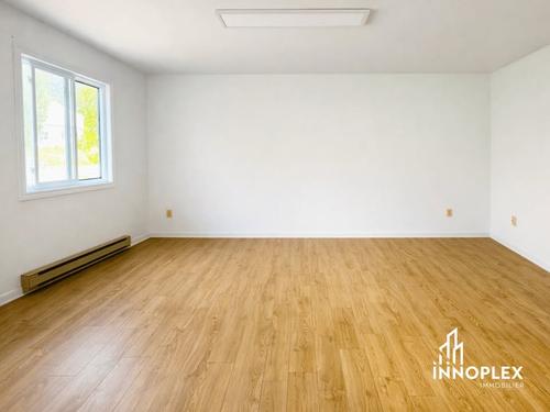 2 bedrooms apartment for rent in Sherbrooke — photo 9