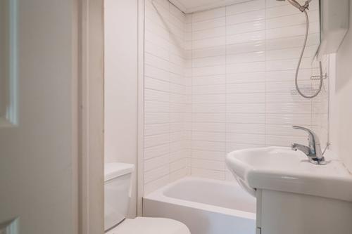 Studio for rent in Montreal - Le Plateau-Mont-Royal — photo 11