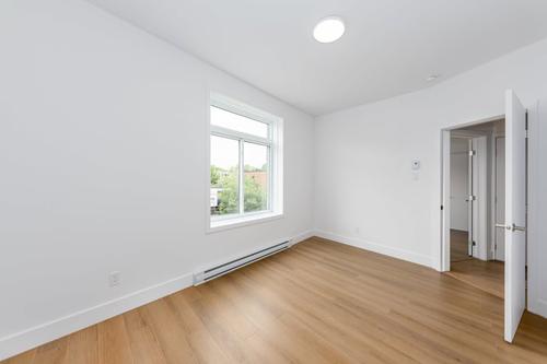 4 bedrooms apartment for rent in Montreal - Mercier–Hochelaga-Maisonneuve — photo 8