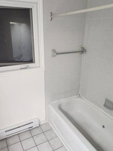 3 bedrooms apartment for rent in Sherbrooke — photo 11