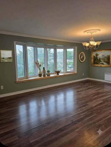 4 bedrooms apartment for rent in Laval — photo 4