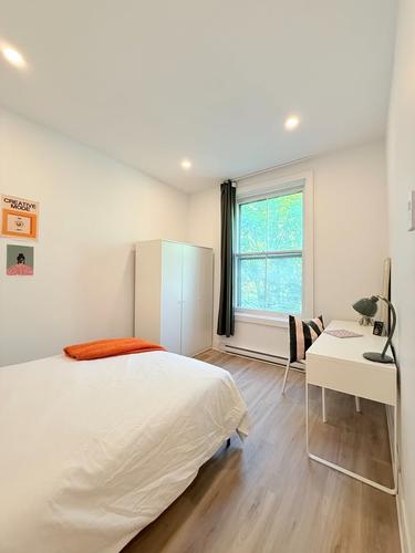 4 bedrooms apartment for rent in Montreal - Le Plateau-Mont-Royal — photo 15