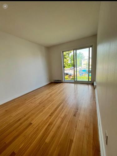 Appartement de 3 chambres à louer à Laval — photo 3