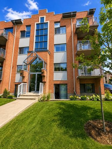 2 bedrooms apartment for rent in Laval — photo 18
