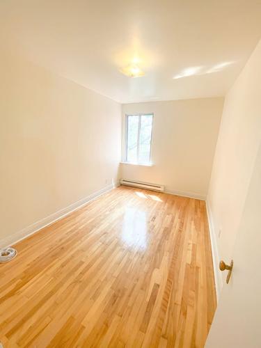 Appartement de 1 chambre à louer à Montreal - Côte-des-Neiges–Notre-Dame-de-Grâce — photo 2
