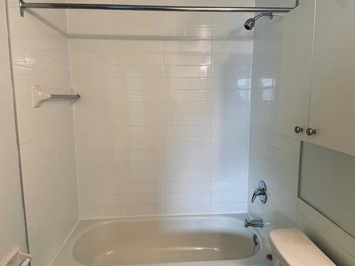 2 bedrooms apartment for rent in Sherbrooke — photo 10
