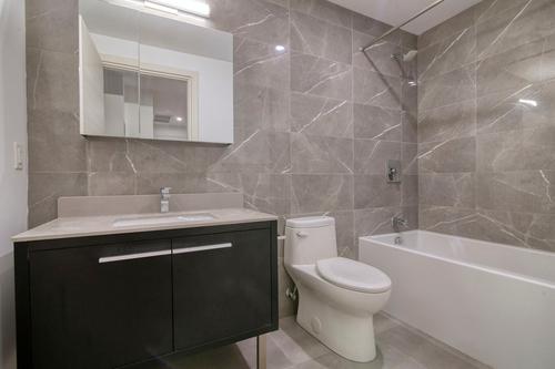 5 bedrooms apartment for rent in Montreal - Le Plateau-Mont-Royal — photo 10
