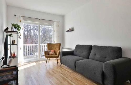 2 bedrooms apartment for rent in Laval — photo 2