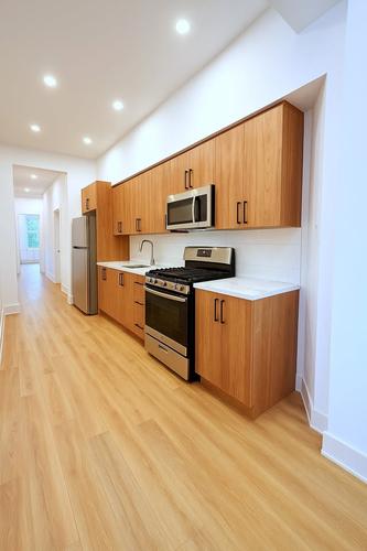 4 bedrooms apartment for rent in Montreal - Le Plateau-Mont-Royal — photo 2